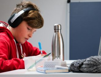 Student Reading Books Language Flashcards